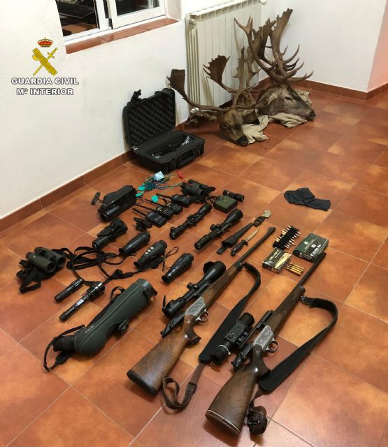 La Guardia Civil detiene a dos cazadores furtivos