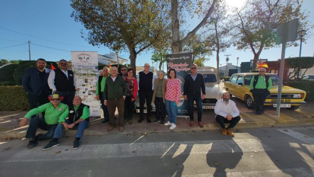 El 'Recuerda' se desplaza a Santa Rosalía para cubrir la X Concentración de Vehículos Clásicos