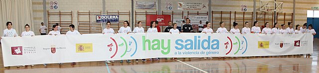 Las chicas del Roldan FSF se suman a la campaña contra la violencia de género “Hay Salida”