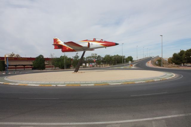 Torre-Pacheco celebra el 178 aniversario de la constitución de su Ayuntamiento con la inauguración de la Rotonda de la Academia General del Aire