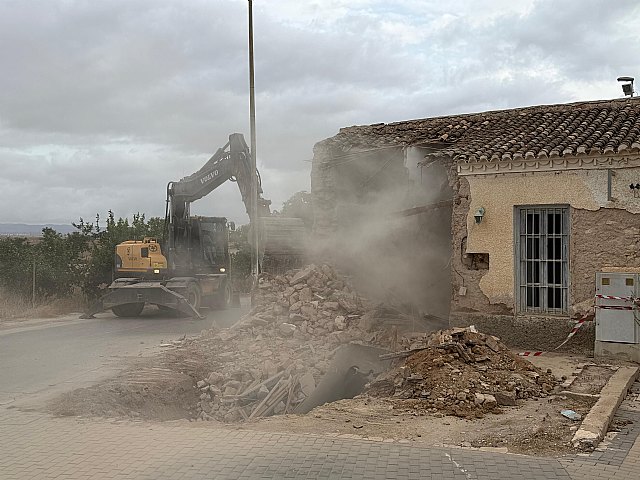 El Ayuntamiento de Torre Pacheco adquiere y derriba un antiguo inmueble en El Jimenado para mejorar la seguridad de los vecinos