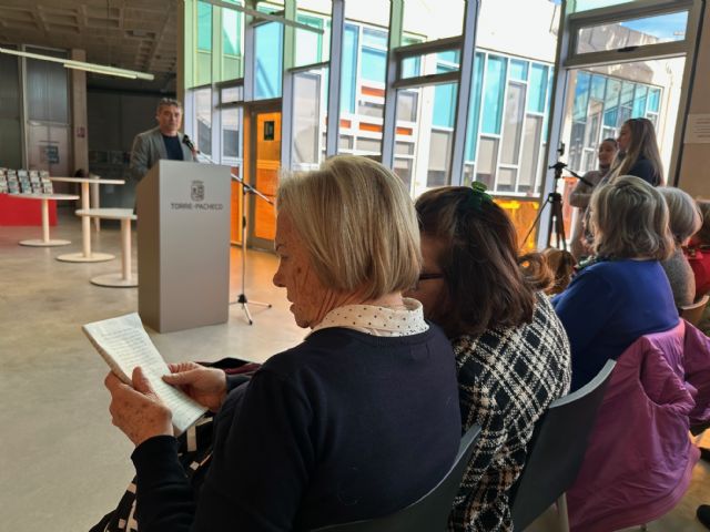 Lectura Réquien por un Campesino Español