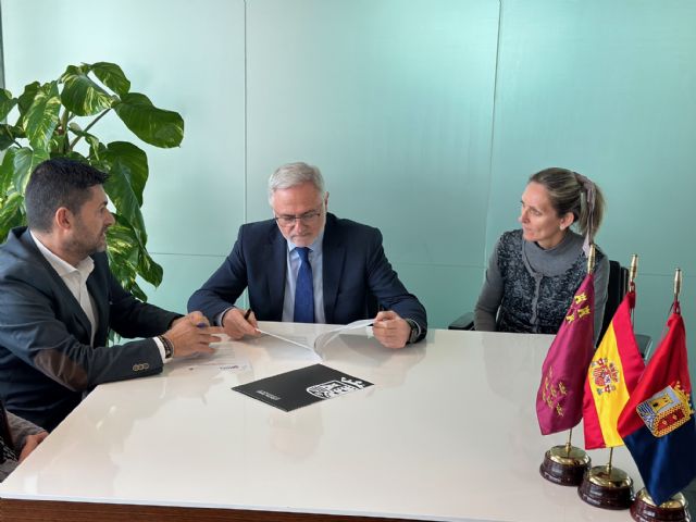 El Ayuntamiento de Torre Pacheco firma un convenio con UPTA