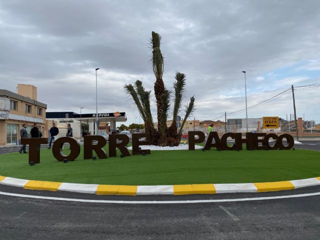La rotonda de La Hita se abre al tráfico