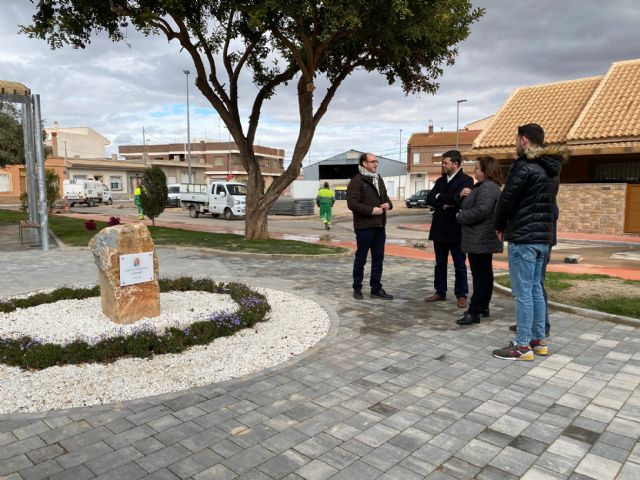 Finalizan las obras de rehabilitación de la plaza del Tío Fidel de Roldán