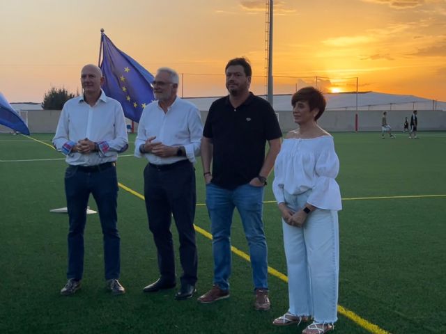 Dolores de Pacheco estrena su renovado campo de fútbol 11 con un amistoso entre el Dolores Senior EF y el Real Murcia Imperial CF