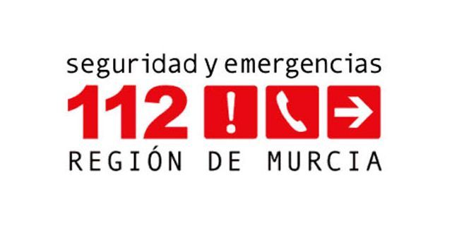 Bomberos del Consorcio de Extinción de Incendios y Salvamento de la Región de Murcia extinguen incendio de vehículo en Torre Pacheco