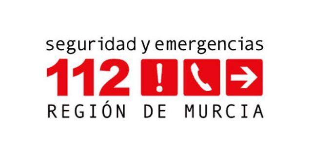 Bomberos del Consorcio de Extinción de Incendios y Salvamento de la Región de Murcia extinguen incendio de vehículo en Torre Pacheco