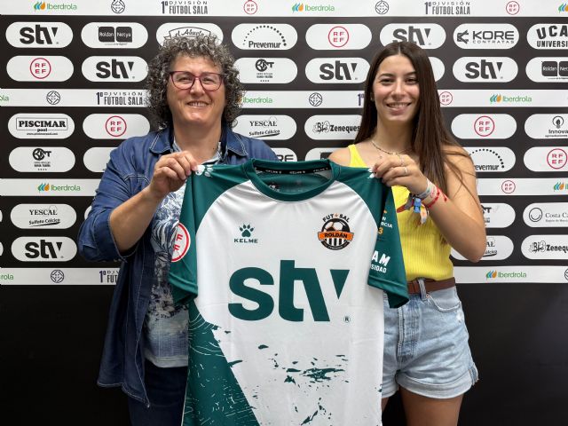 Eva González, nuevo talento zurdo para el STV Roldán