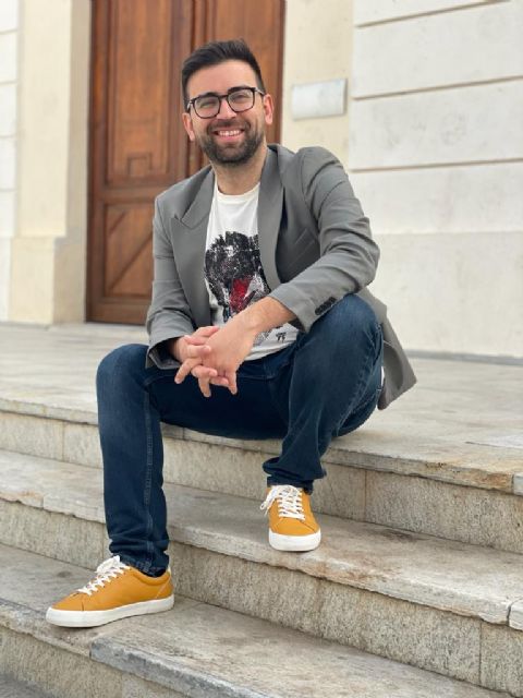 El candidato socialista a la alcaldía de Torre Pacheco genera debates en las redes sociales para recoger las necesidades de la ciudadanía
