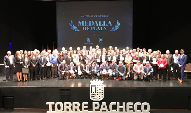 53 entidades ciudadanas del municipio reciben la Medalla de Plata Villa de Torre Pacheco