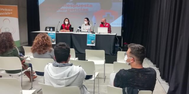 Presentación del programa de atención humanitaria en costas y atención humanitaria a inmigrantes por parte de Cruz Roja