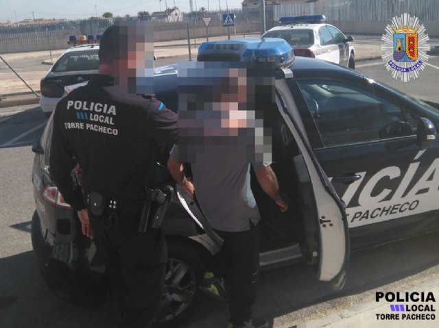 La Policía Local detiene en Torre Pacheco un varón presunto autor de un delito de violencia de género.