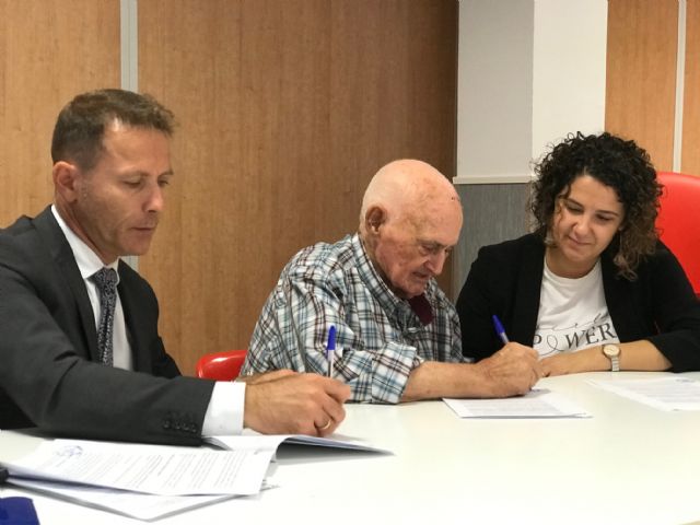 El Ayuntamiento firma un Convenio de Colaboración con el Club de Pensionistas y Jubilados 'Virgen de la Consolación' de El Jimenado