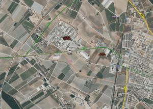 Trasladan al hospital al conductor de un camión volcado en Torre Pacheco Trasladan al hospital al conductor de un camión volcado en Torre Pacheco