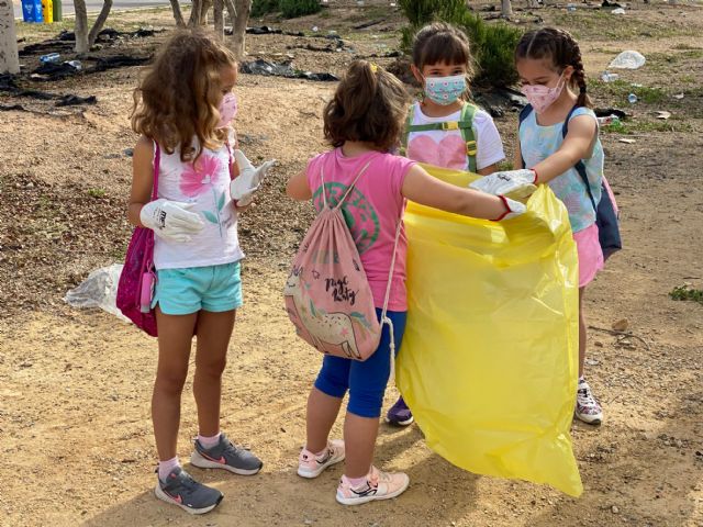 Enseñan a escolares de Dolores de Pacheco a reciclar y les conciencian de la importancia de la limpieza urbana