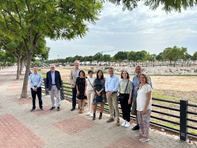 La Fundación Biodiversidad visita Torre Pacheco para conocer los avances del proyecto de renaturalización de la Rambla Sur