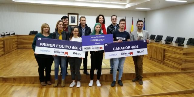 Alumnos del IES Luis Manzanares de Torre Pacheco ganan el título de 'Mejores empresarios virtuales de España'