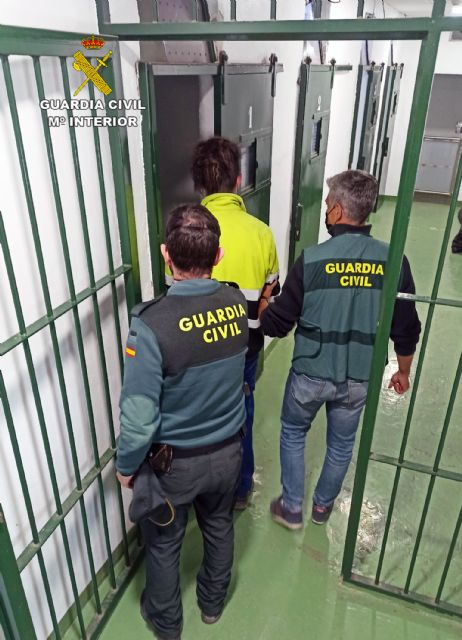 La Guardia Civil detiene a un joven y experimentado delincuente buscado por la justicia