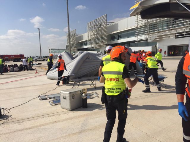 Protección Civil Torre Pacheco interviene en el simulacro de accidente en el aeropuerto de Corvera