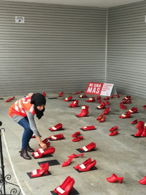 Zapatos Rojos contra la Violencia de Género. Ni una más