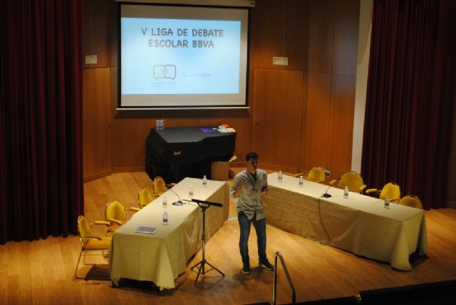 Un alumno de Torre Pacheco gana la V Edición del Concurso de Oratoria en castellano de la Liga de Debate BBVA