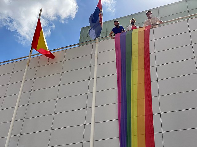 El ayuntamiento de Torre Pacheco se suma a la conmemoración del Día Internacional del Orgullo LGBI