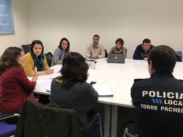 La Comisión Municipal de Absentismo y Abandono Escolar del Ayuntamiento de Torre-Pacheco se ha reunido esta mañana.