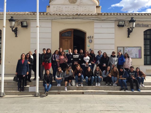 Estudiantes de Animación Sociocultural y de Integración Social visitan la Concejalía de Juventud en Torre Pacheco